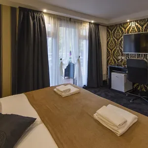 https://villa-monte-dana-amsterdam-airport-zwanenburg.amsterdamhotelsnl.com