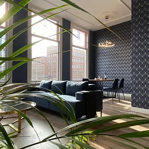 Apartment Centre With Roof Terrace And Parking With Additional Costs, The Hague