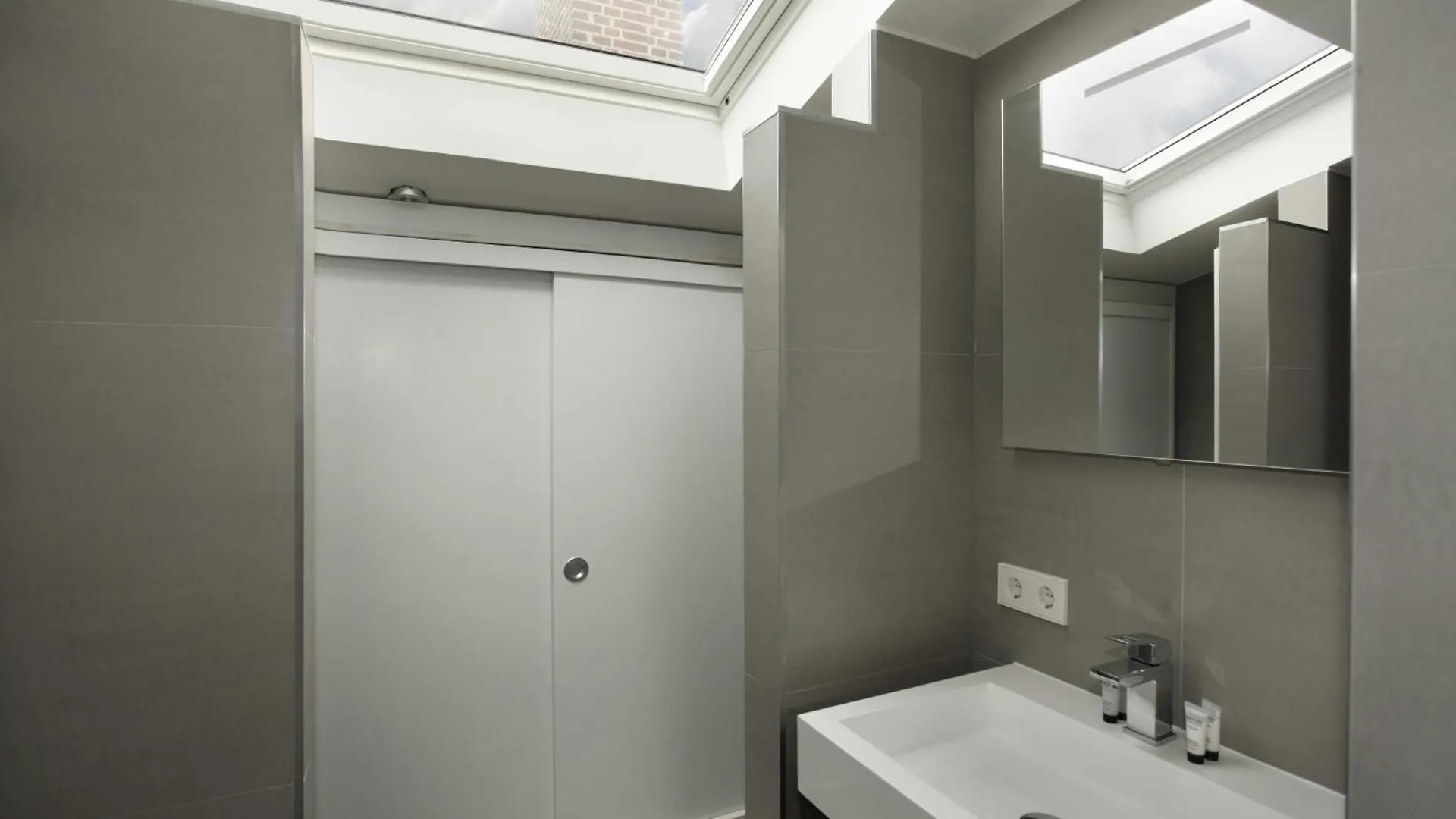 Stayci Serviced Apartments Westeinde The Hague 0*,
